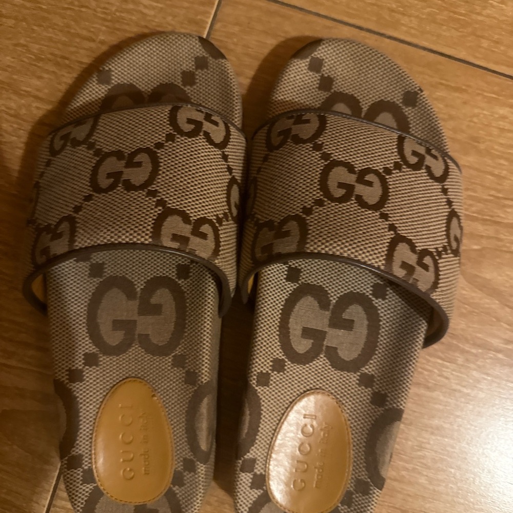 Gucci slides - Picture 3 of 4
